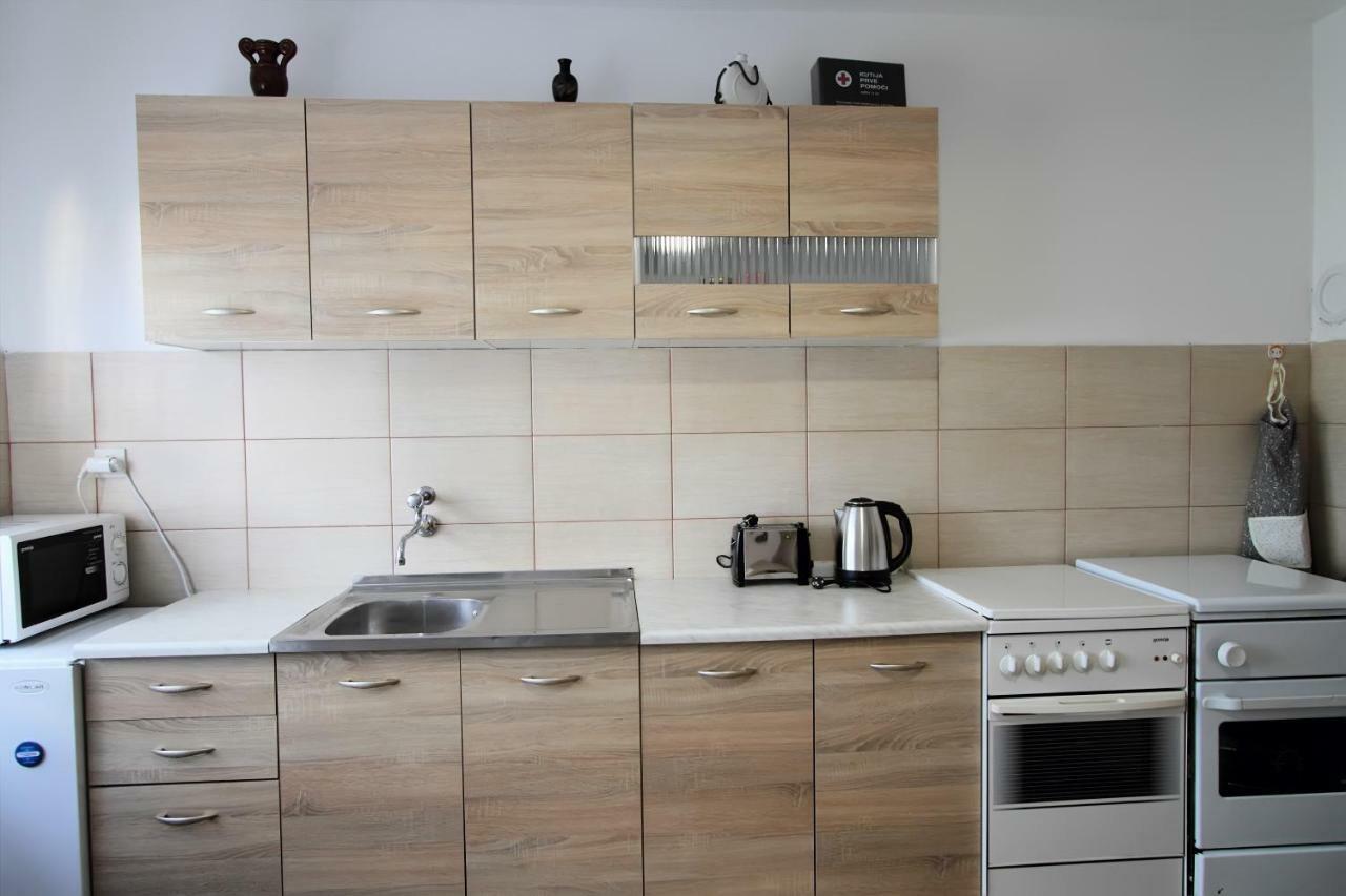 Apartamento Nikolina I Katarina Otočac Exterior foto