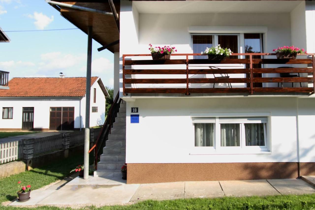 Apartamento Nikolina I Katarina Otočac Exterior foto