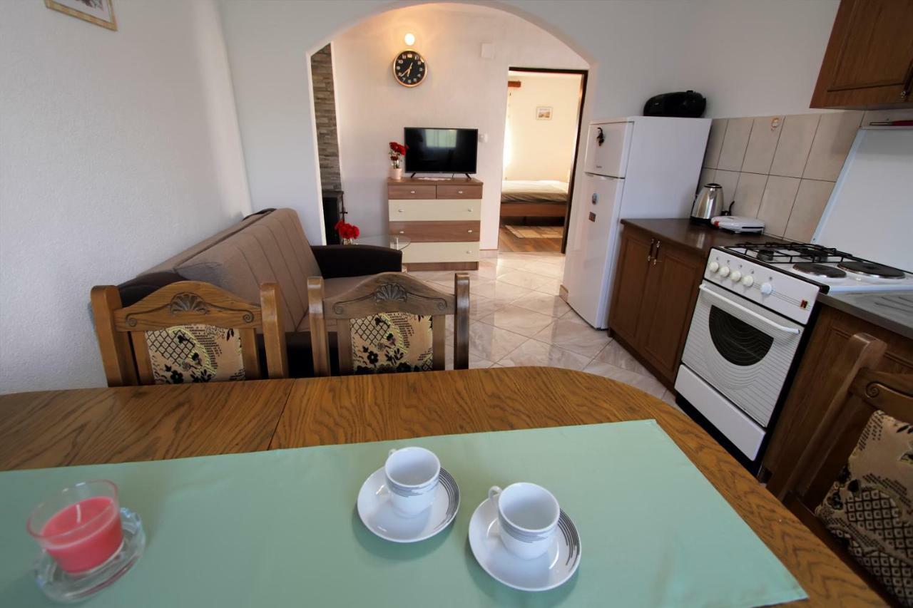 Apartamento Nikolina I Katarina Otočac Exterior foto